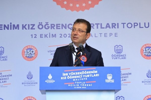 Ekrem İmamoğlu'ndan tabela oyunu! 15 yıllık yurdu yeniden açtı!